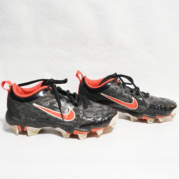 orange youth baseball cleats